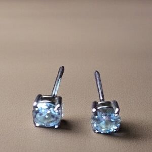 Diamond Stud Earrings  Round Natural  14KT Gold 4 Prongs Minimalist